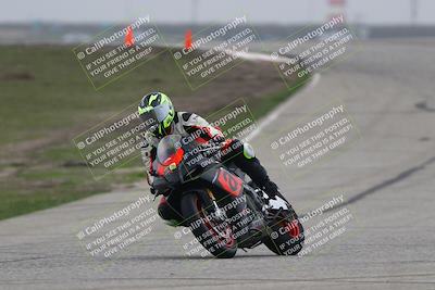 media/Nov-29-2025-TrackDaz (Sat) [[10ae2d9bce]]/B Group/Session 3 (Outside Grapevine)/